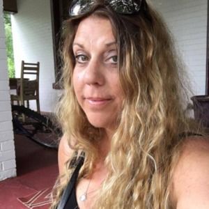 Meet your Posher, Marianne